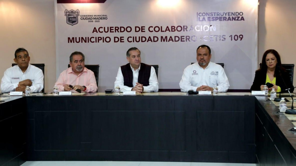 Firma Convenio de Colaboración Municipio de Madero y Cetis 109