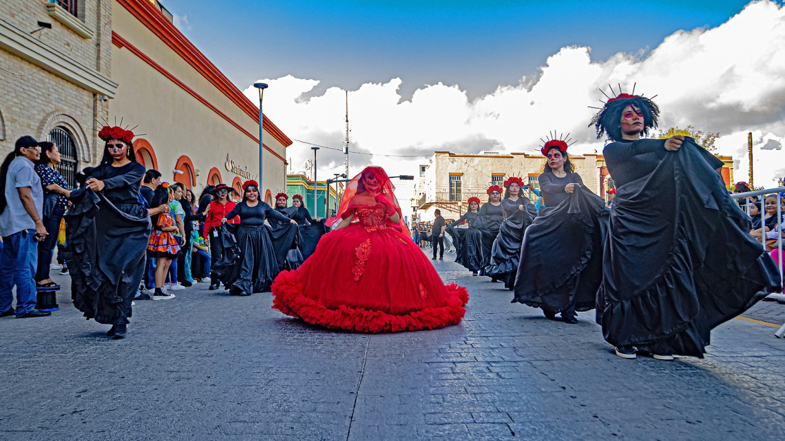 Realizan Desfile de la Huesuda 2024; un evento que une tradición y comunidad