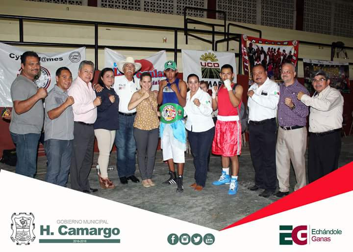 Llevan a cabo “Pelea de campeonato estatal peso Gallo” en Camargo