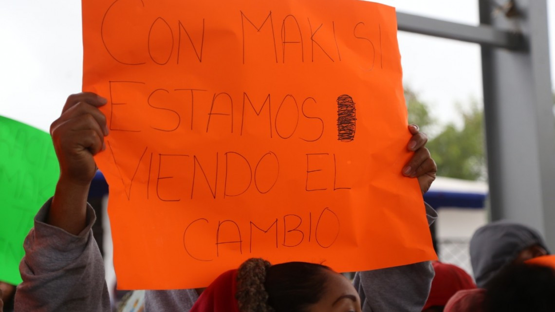 Maki recibe a ciudadanos en Lomas de Valle Alto