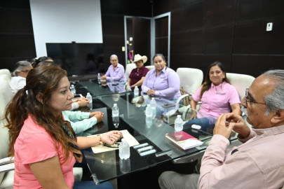 Se reúne secretario de Desarrollo Rural con mujeres ganaderas