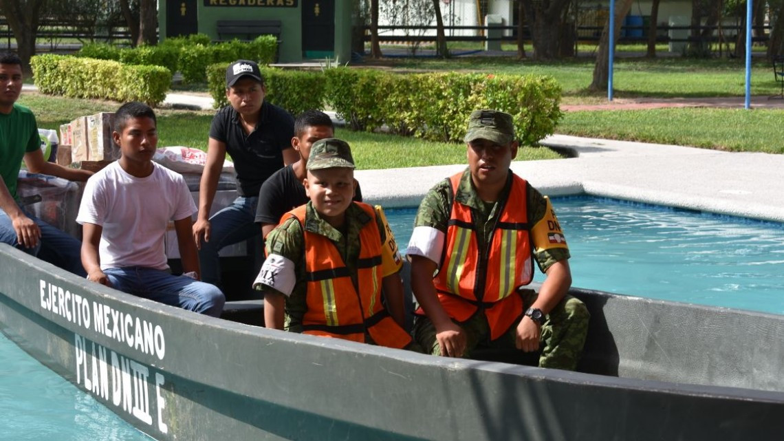Juan Pablo Macarena es nombrado Soldado Honorario por un día