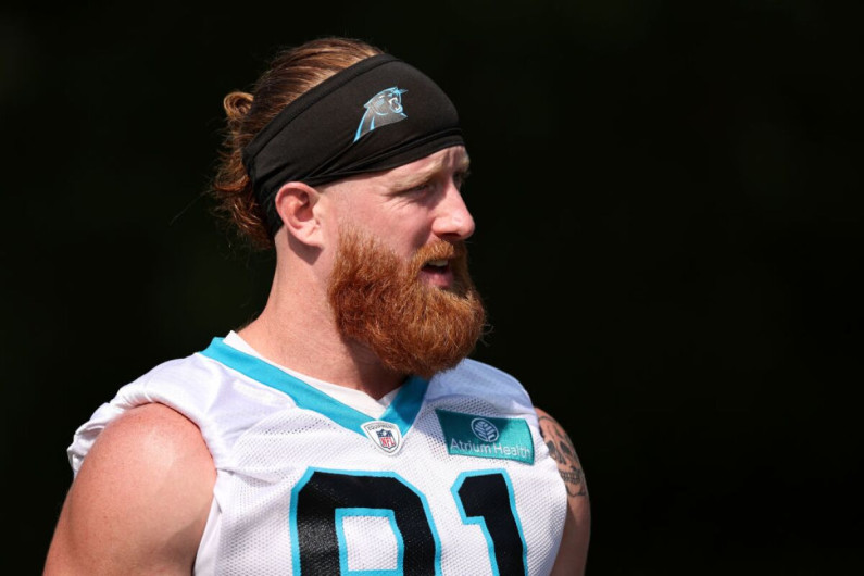 Hayden Hurst, de los Panthers, sufre amnesia postraumática tras un golpe