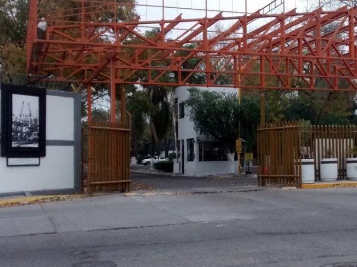 Despide Pemex a empleados por robo de combustible