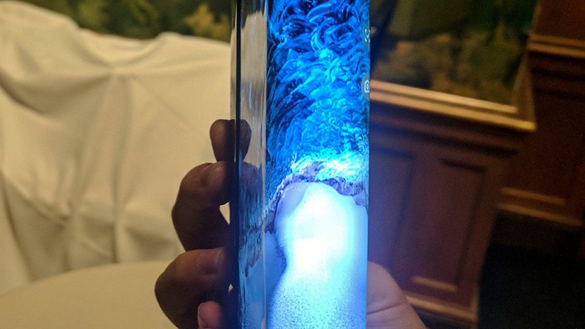 Samsung presenta oficialmente su dispositivo con pantalla plegable e irrompible