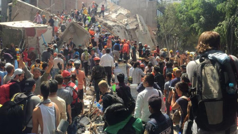 Población se une en rescates en CDMX