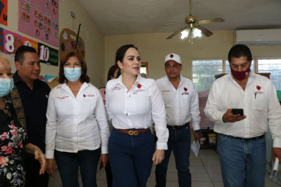 Beneficia Gobierno a comunidad escolar con construcción de baños