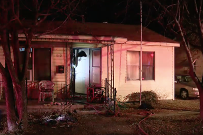 Anciana muere tras ser rescatada de un incendio en su casa