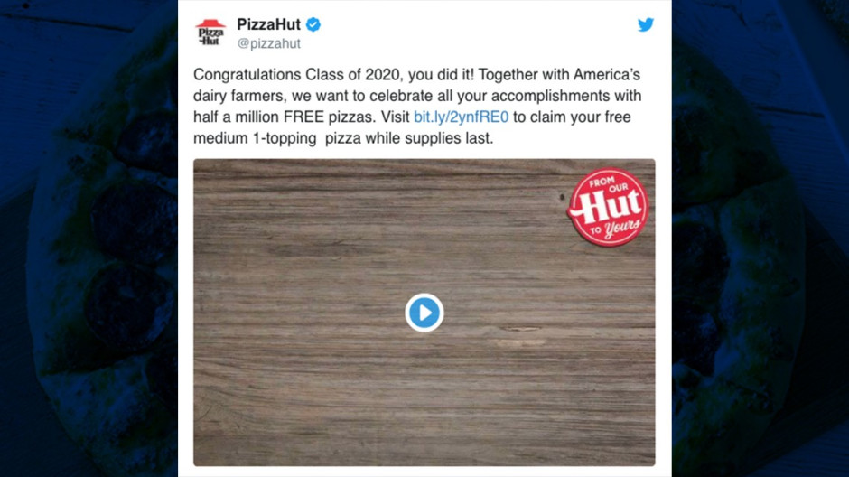 ¡Pizza Hut celebra a los graduados del 2020 regalándoles pizza gratis!