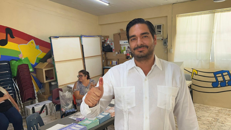 Alcalde emite su voto y destaca jornada electoral tranquila