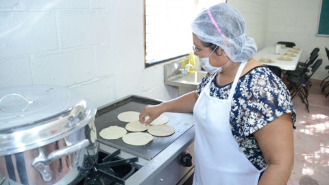 Comedores comunitarios en Madero son activados