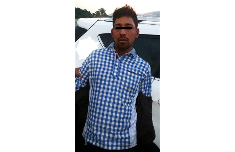 Roba cinco veces con la misma camisa y es detenido