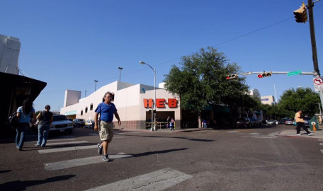 Incierta la compra de edificio de H-E-B en centro de Laredo