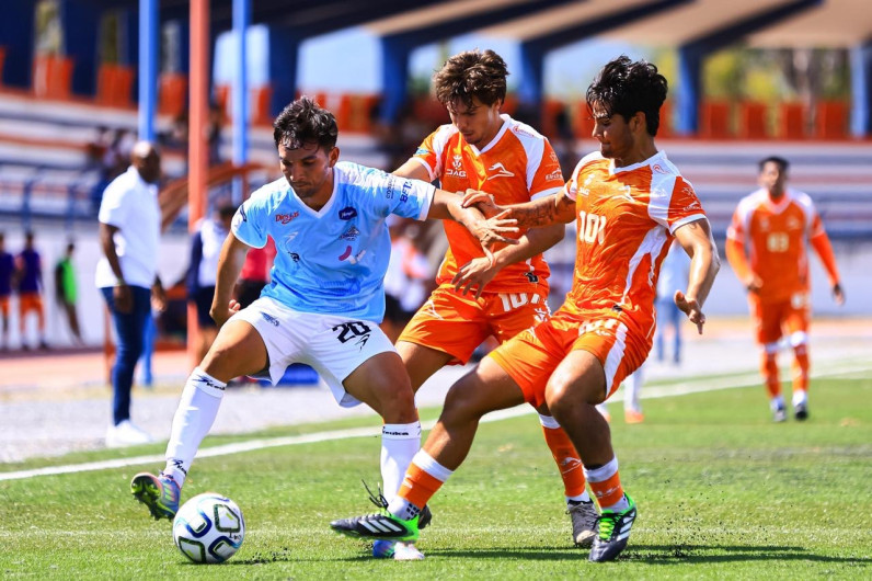 Inicia el campeón con triunfo