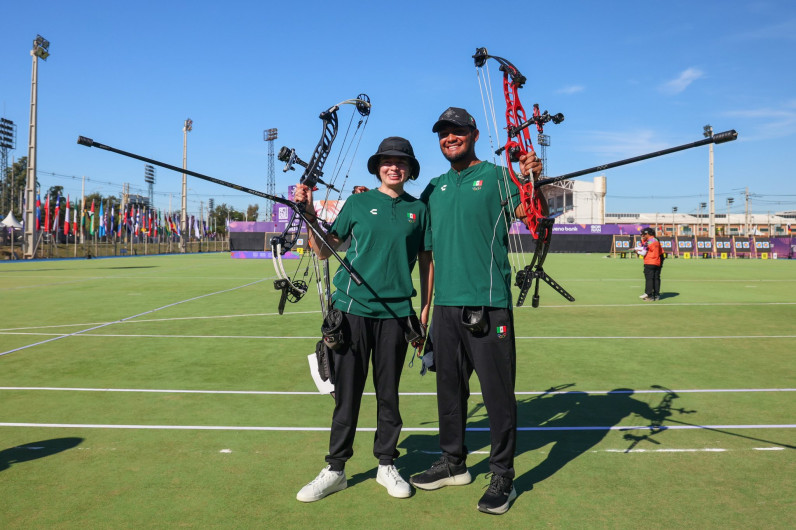 ¡Oro para México! Castillo y Méndez lideran tiro con arco mixto en Asunción 2025