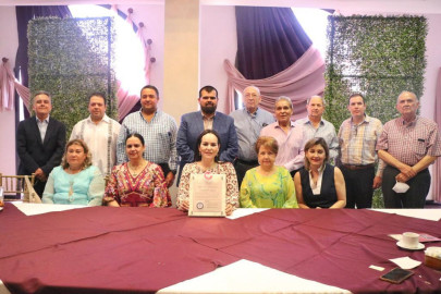 Notarios se suman al proyecto de Carmen Lilia Canturosas