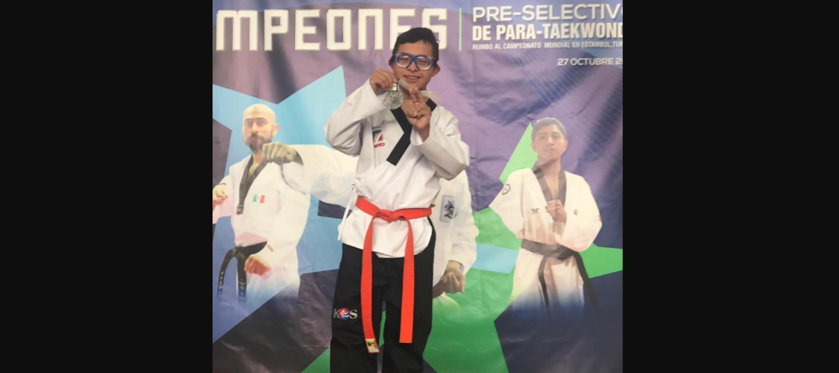 Llaman padres de familia a directivos, incluir a personas con SD en carreras profesionales