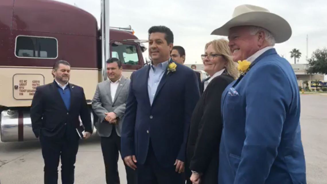 Rinde protesta Sid Miller como Comisionado de Agricultura de Texas