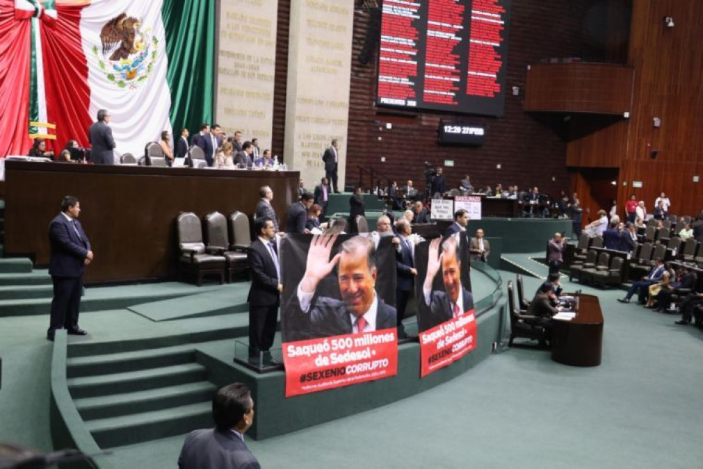 Protestan diputados por presuntos desvíos en Sedesol