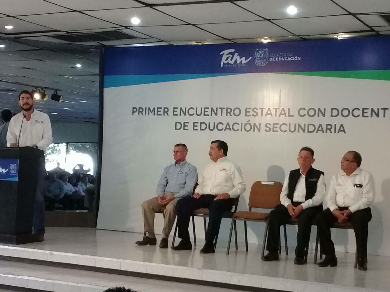 Suspenden salario a maestros aviadores en Tamaulipas 