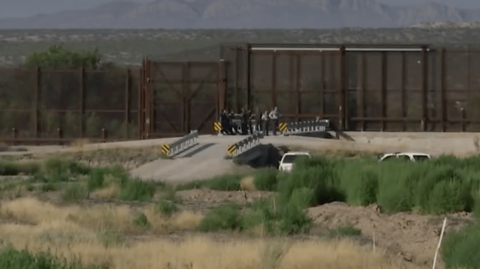 Hallan cadáver de mexicana en canal de Texas