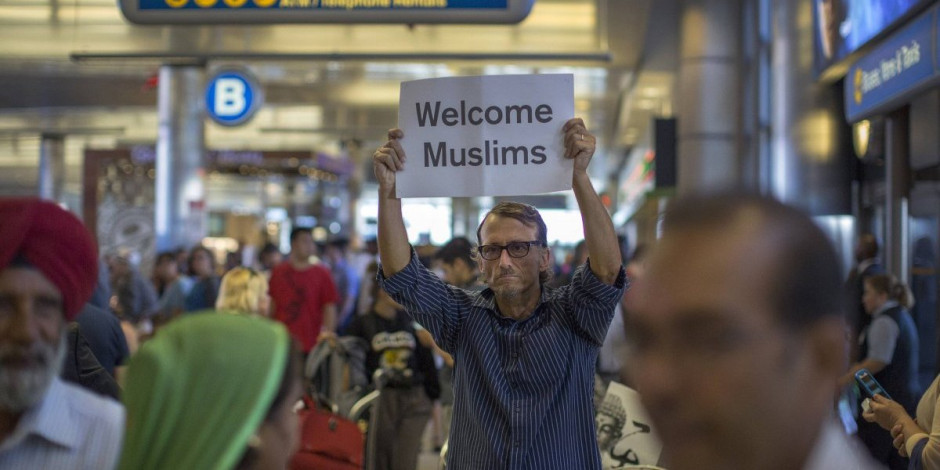 EU retendrá 65 mdd en ayuda a refugiados