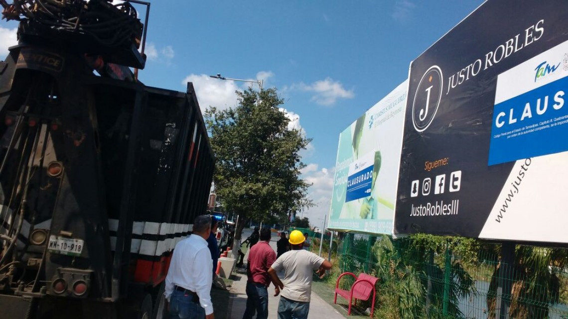 Retira SEDUMA espectaculares ilegales