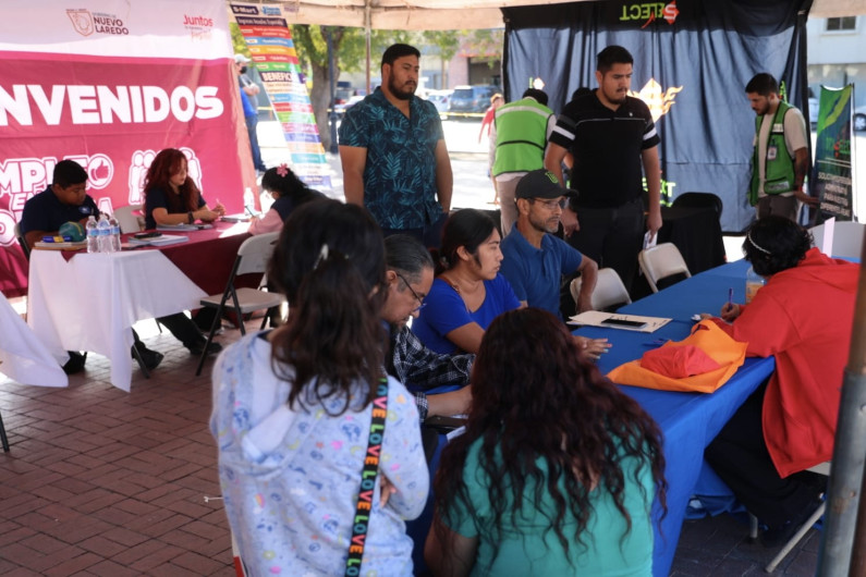 Participan 12 empresas ofreciendo más de 300 vacantes en la sexta edición del programa 'Empleo en tu Colonia'