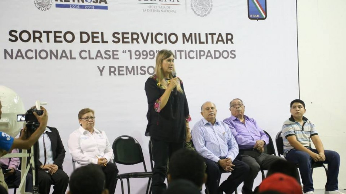 Alcaldesa asiste al Sorteo del Servicio Militar Nacional