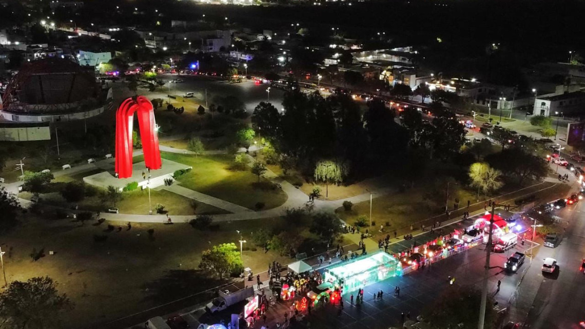 Recaudan tres camiones de juguetes en el `Túnel Navideño’ en Matamoros