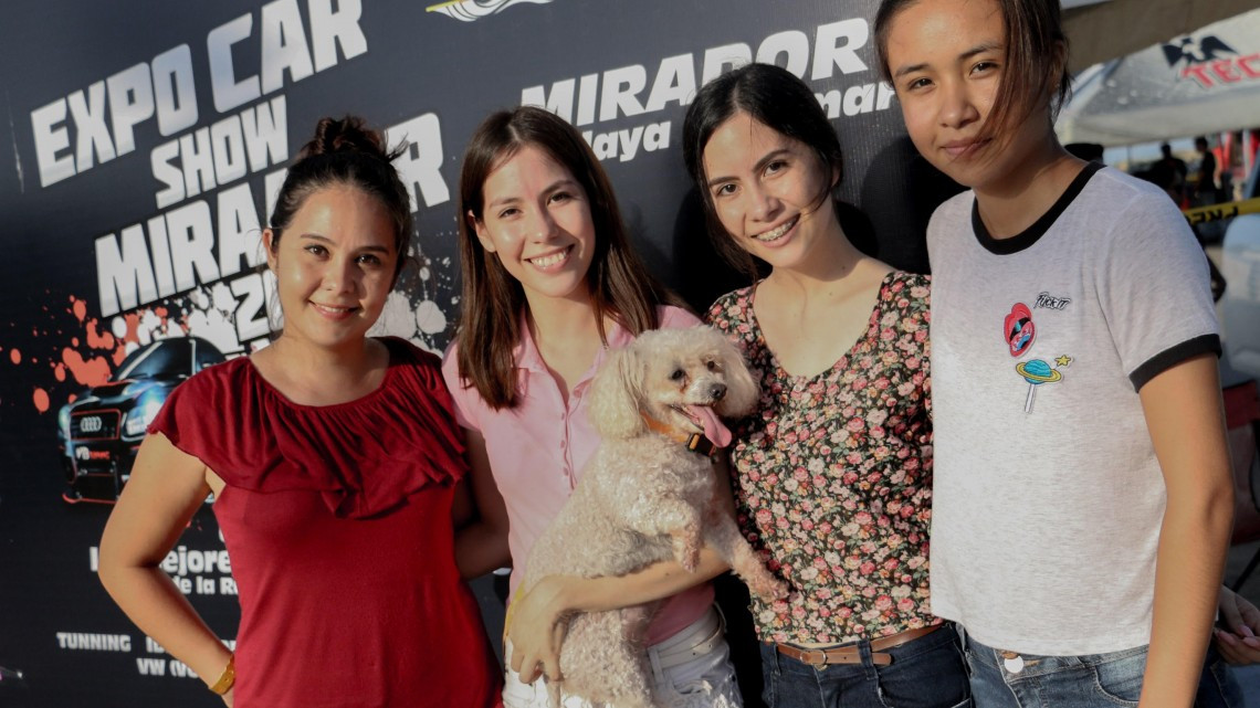 Reúne DIF Madero a familias en expo car show Miramar 2017