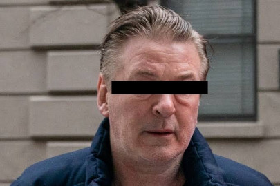 Presentan cargos oficialmente a Alec Baldwin por muerte en “Rust”