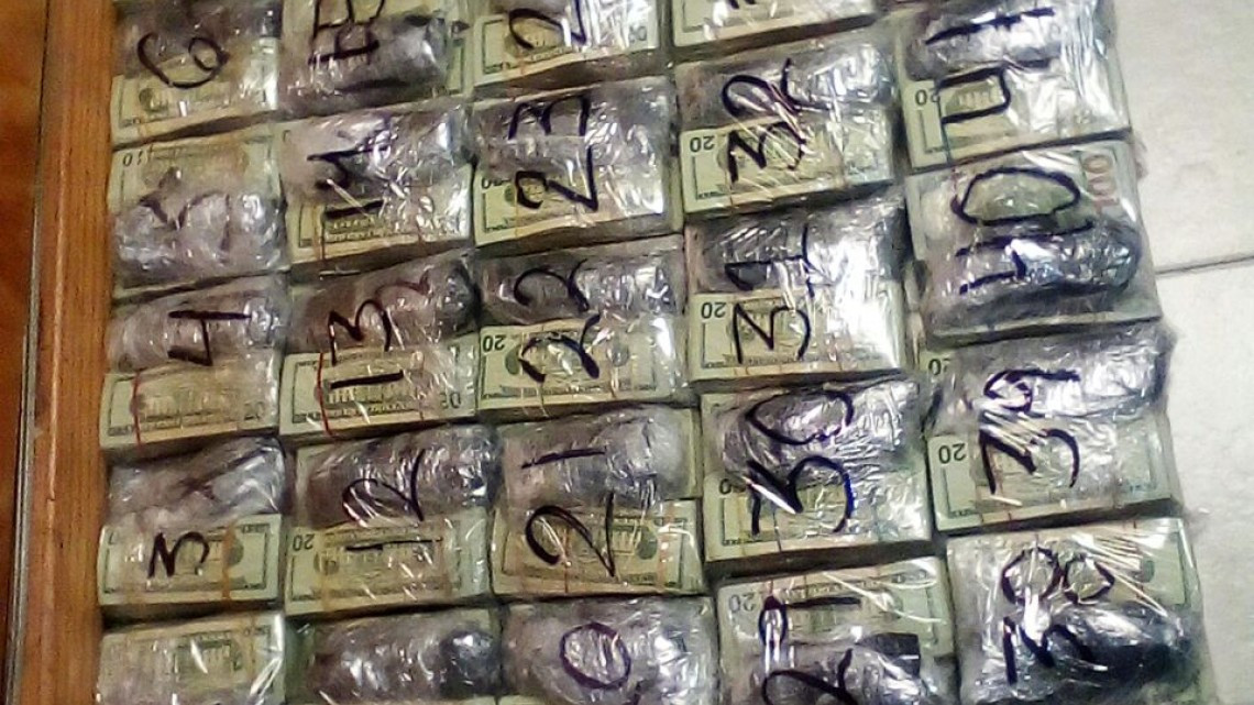 Decomisan casi 1 millón de dólares en autobús de pasajeros procedente de Reynosa