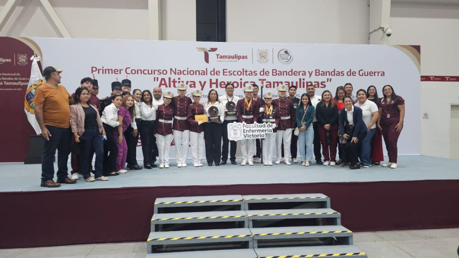 Estudiantes de la UAT obtienen primer lugar en concurso de escoltas y bandas de guerra