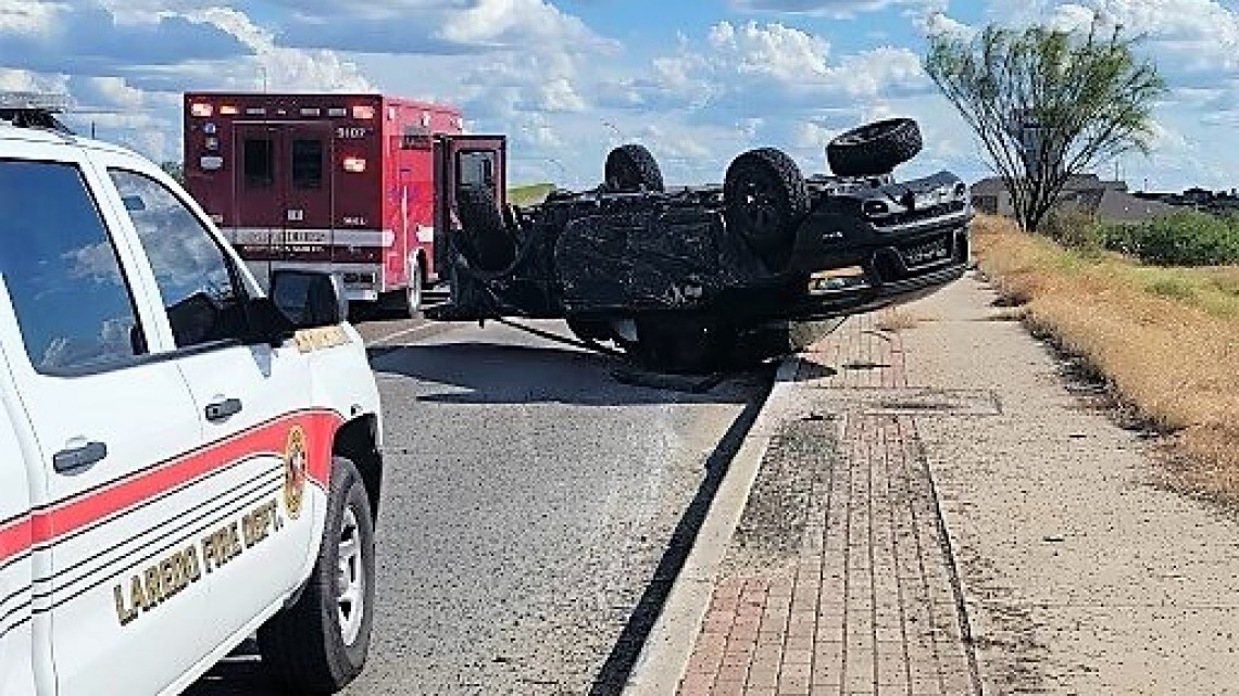 Detienen a indocumentados tras accidente automovilístico en Laredo, TX