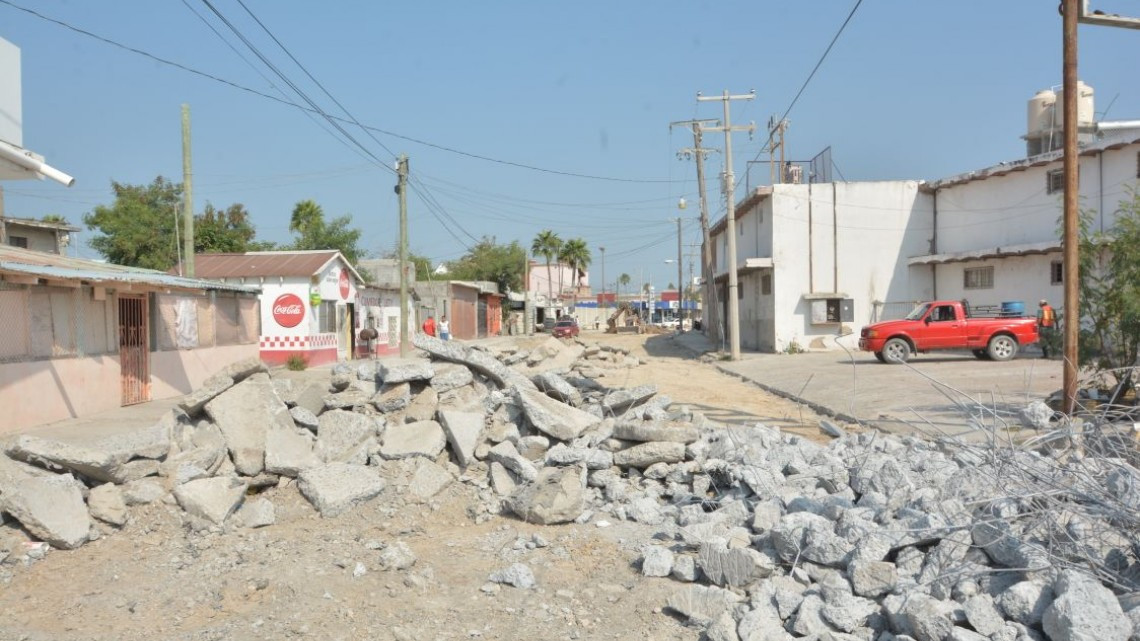 Calle Ortiz Rubio es pavimentada