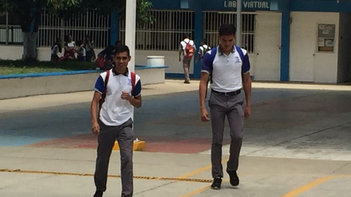 Convoca a reunión de seguridad en CBTIS 105 por robos a estudiantes