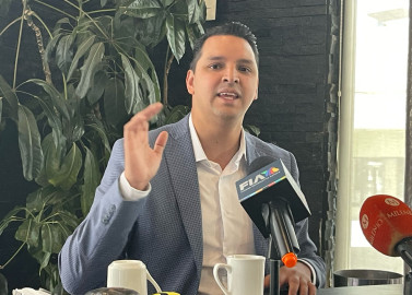 Abordan peligros del abuso de digital en jóvenes