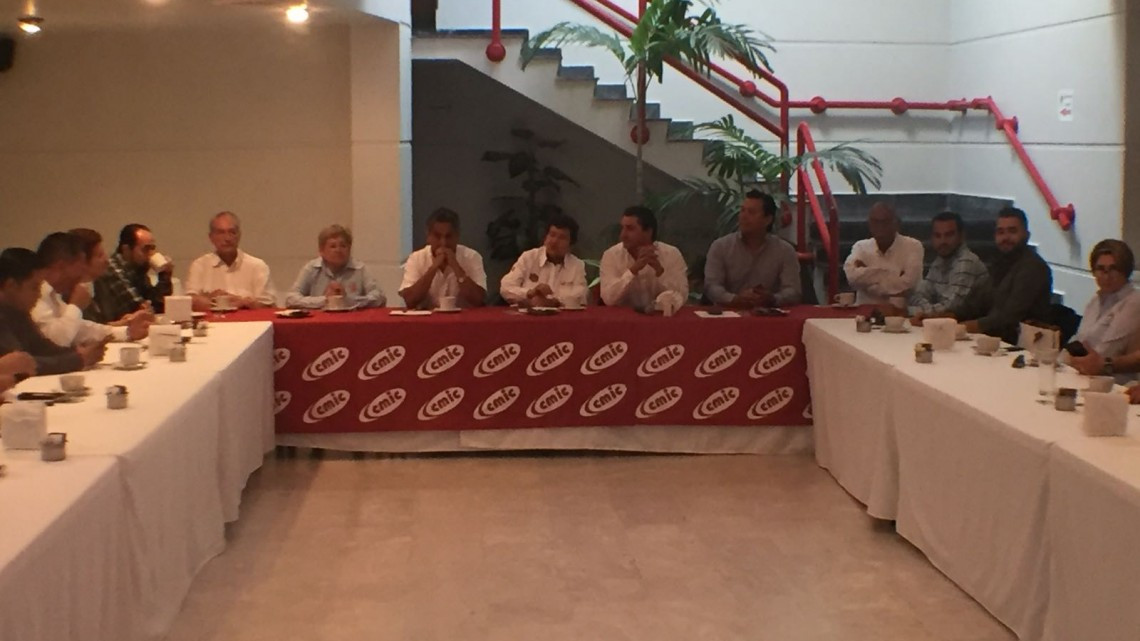 CMIC entrega al DIF Tampico 136 mil pesos