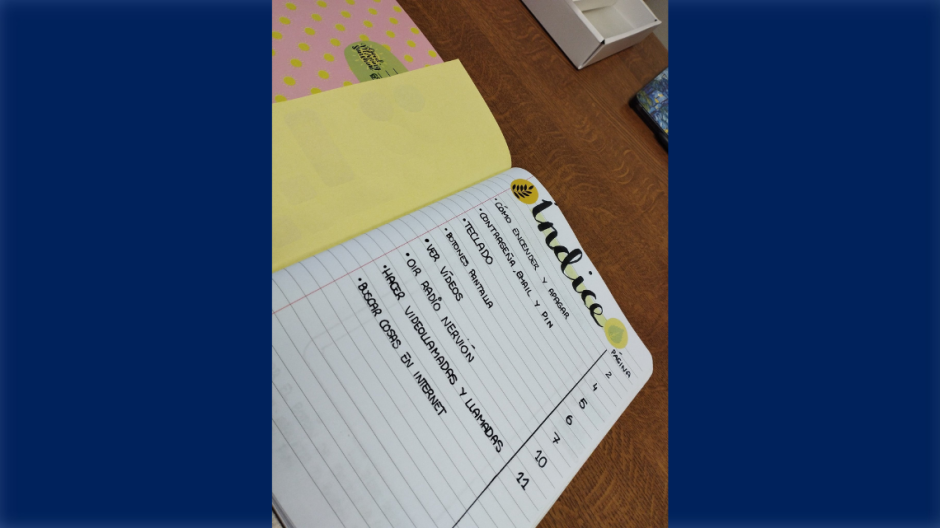 Joven realiza manual para que su abuelita pueda usar la tablet