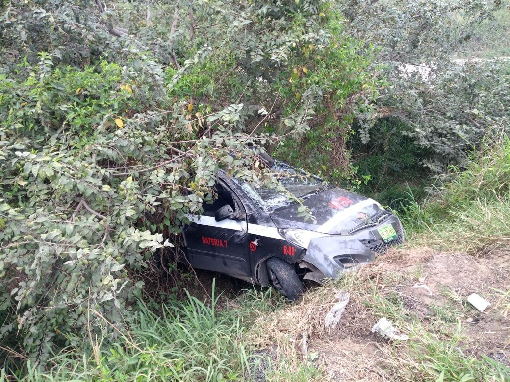 Ocho lesionados en volcadura de unidad de transporte público