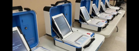 Condado Hidalgo prueba máquinas de votación híbridas