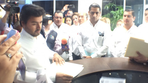 Regidores dan ultimátum a alcalde para convocar a sesión de cabildo