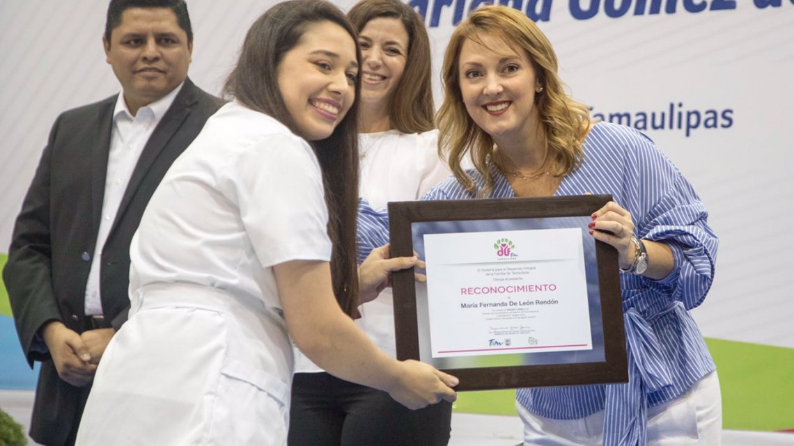 Se gradúa generación #14 de la Licenciatura en Terapia Física