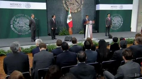 Oficial: Mikel Arriola deja el IMSS