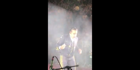 Alejandro Fernández estuvo a punto de vomitar en concierto