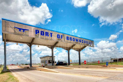 Estudiantes de Brownsville reciben becas de apoyo 