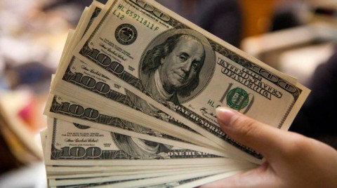 Dólar cotiza a la venta en 19.00 pesos en casas de cambio