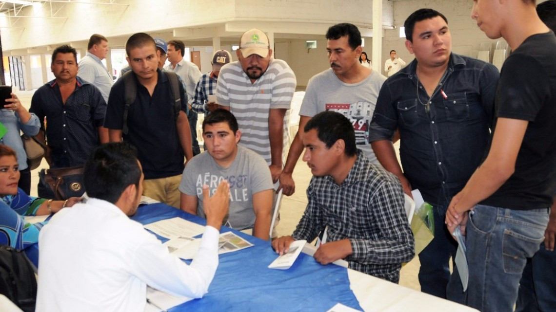 Inauguran Primera Feria de Movilidad Laboral Agrícola, González 2017