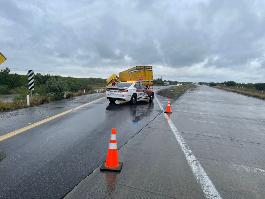 Circulación obstruida de norte a sur en Carretera México Dos